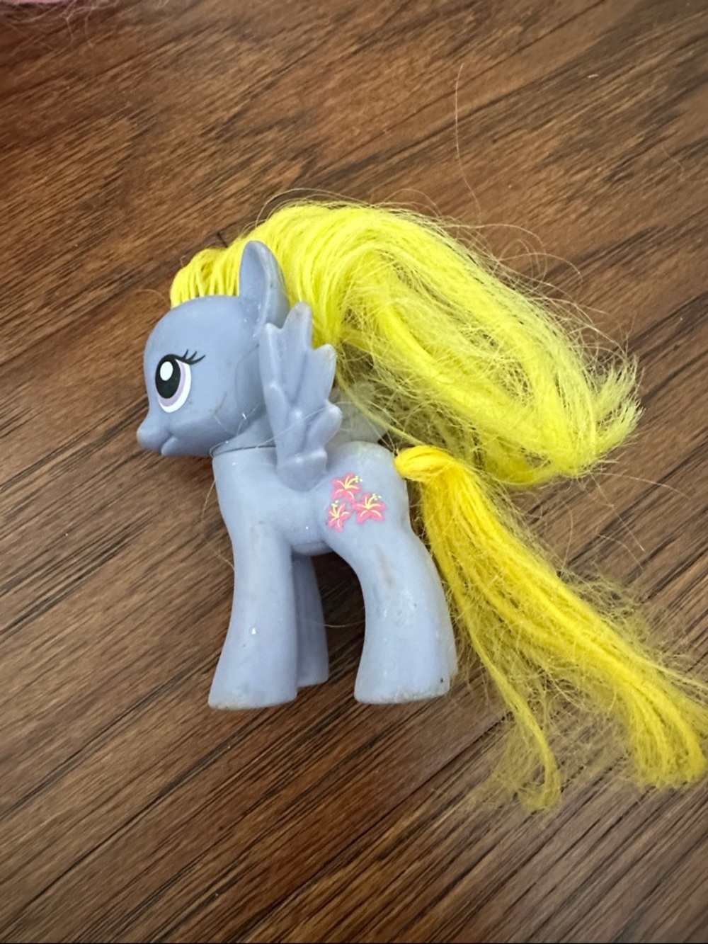 Mythic Mini Pony Figure Set - Yellow, Pink, Blue, Purple - Picture 2 of 7